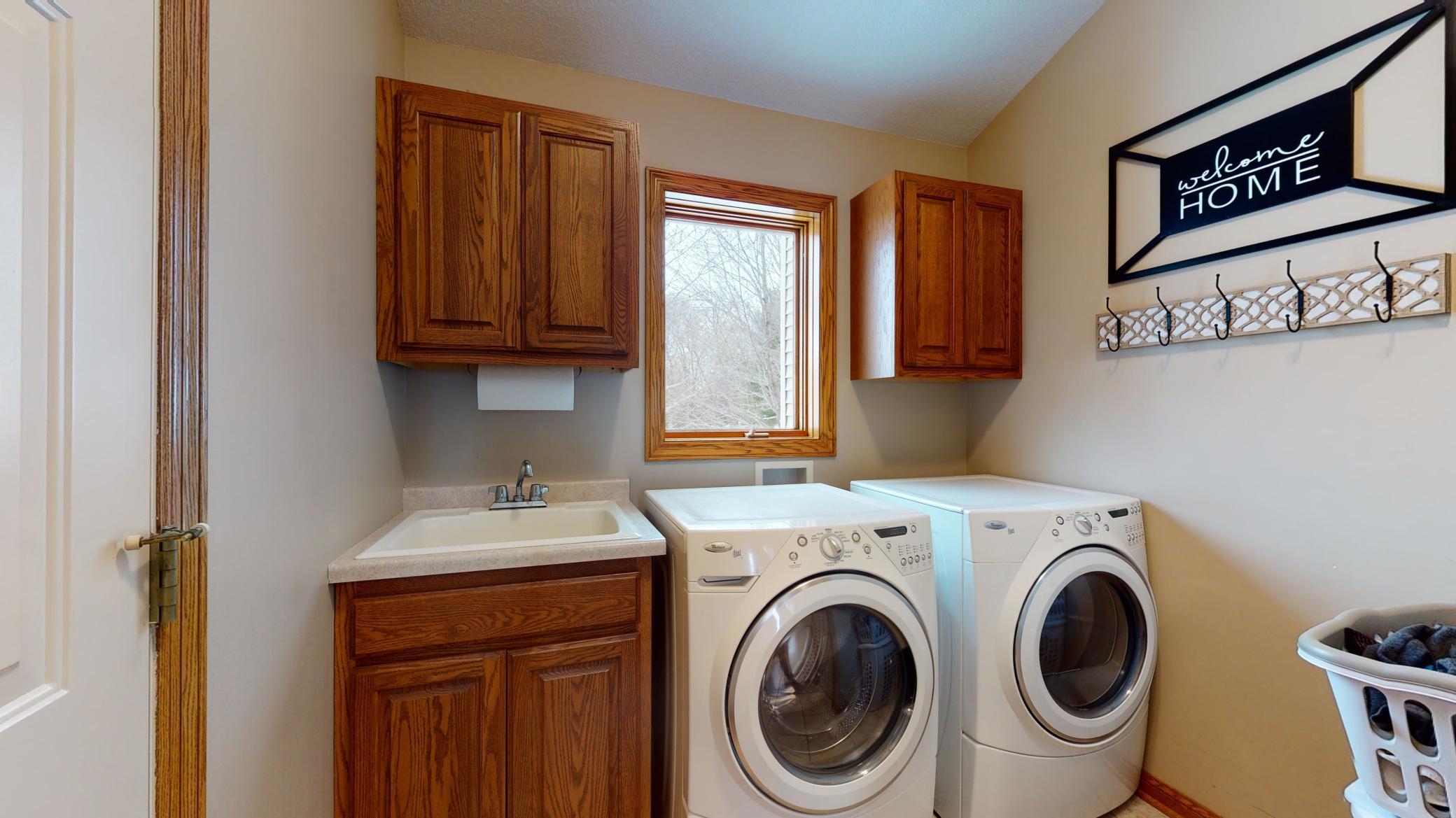 3517 Hazelwood Lane Southwest Rochester, MN 55902 - Photo 4 of 42
