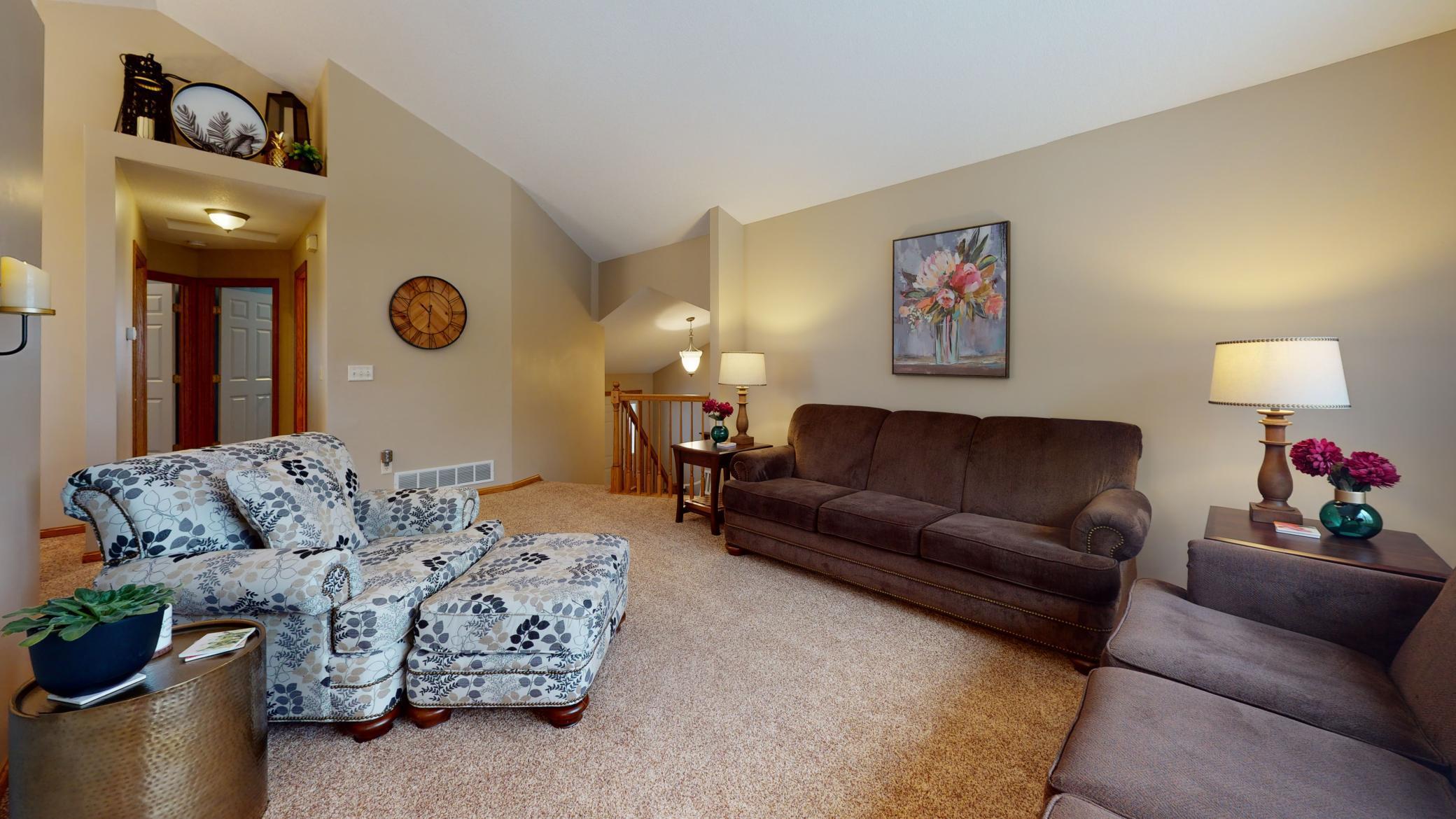 3517 Hazelwood Lane Southwest Rochester, MN 55902 - Photo 7 of 42