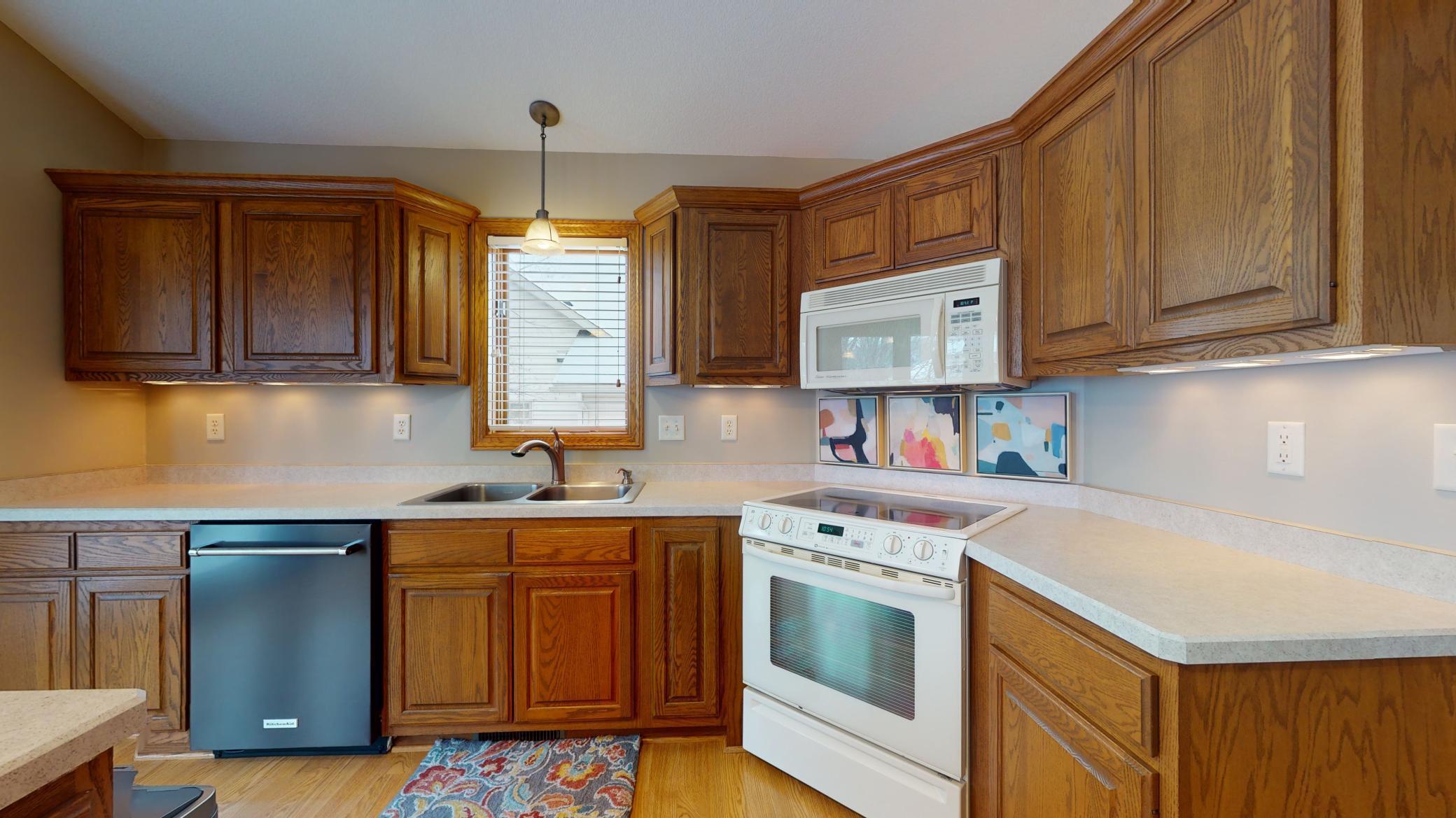 3517 Hazelwood Lane Southwest Rochester, MN 55902 - Photo 10 of 42