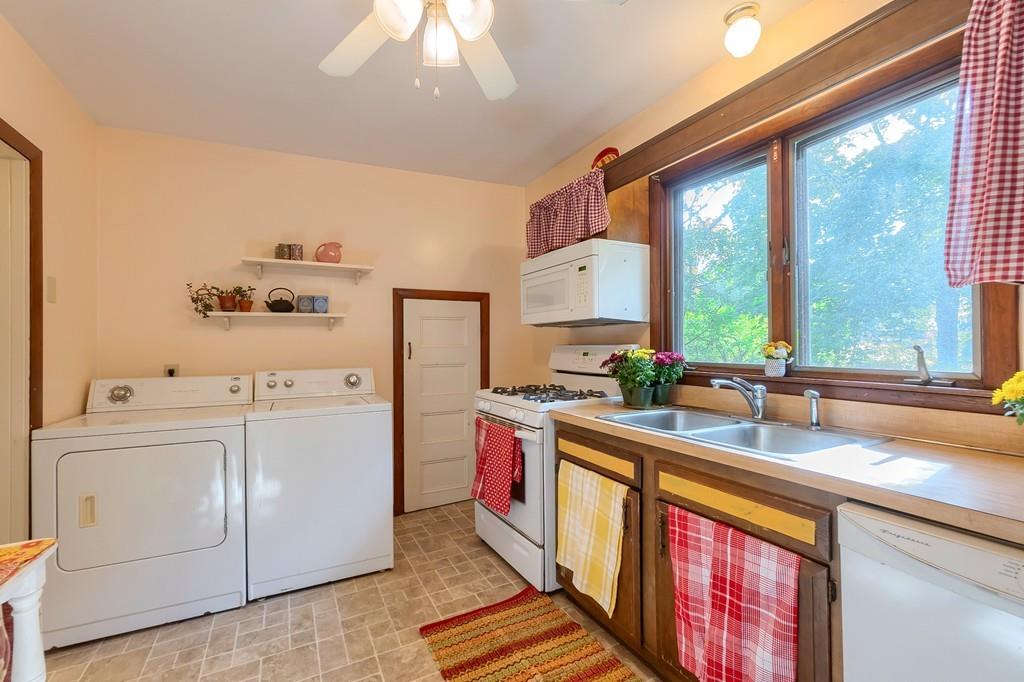 59 Eastern Point Road Gloucester, MA 01930 - Photo 9 of 31
