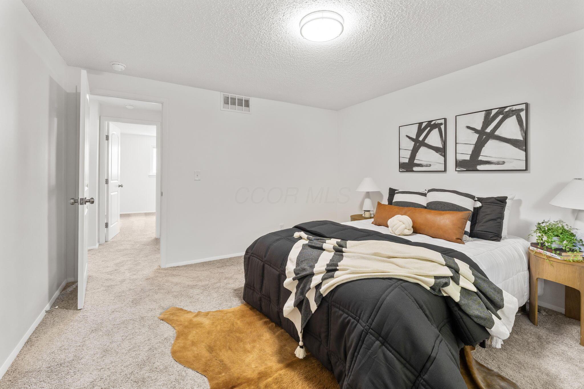 2173 Noe Bixby Road Columbus, OH 43232 - Photo 11 of 28 2173 Noe bixby (Interior)-18