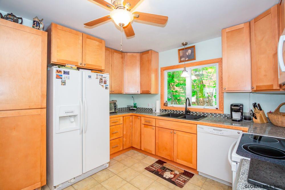 2117 Curry Road Rotterdam, NY 12303 - Photo 5 of 22 Photo 5