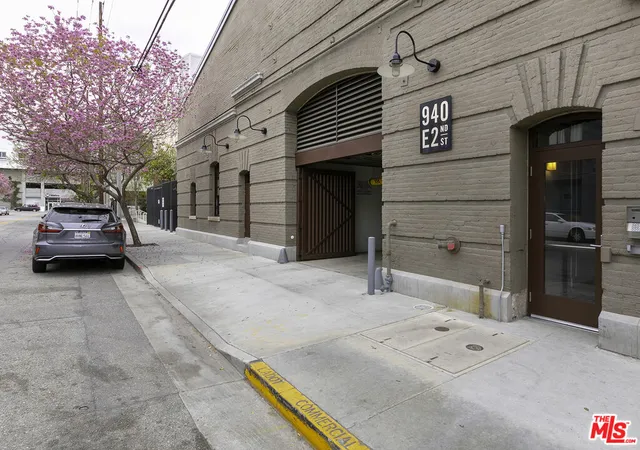 $4,750 | 940 East 2nd Street, Unit 27, Los Angeles, CA 90012
