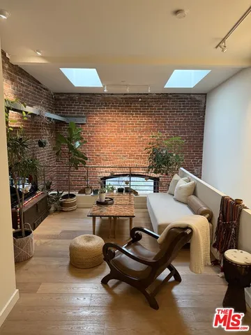 $4,750 | 940 East 2nd Street, Unit 27, Los Angeles, CA 90012