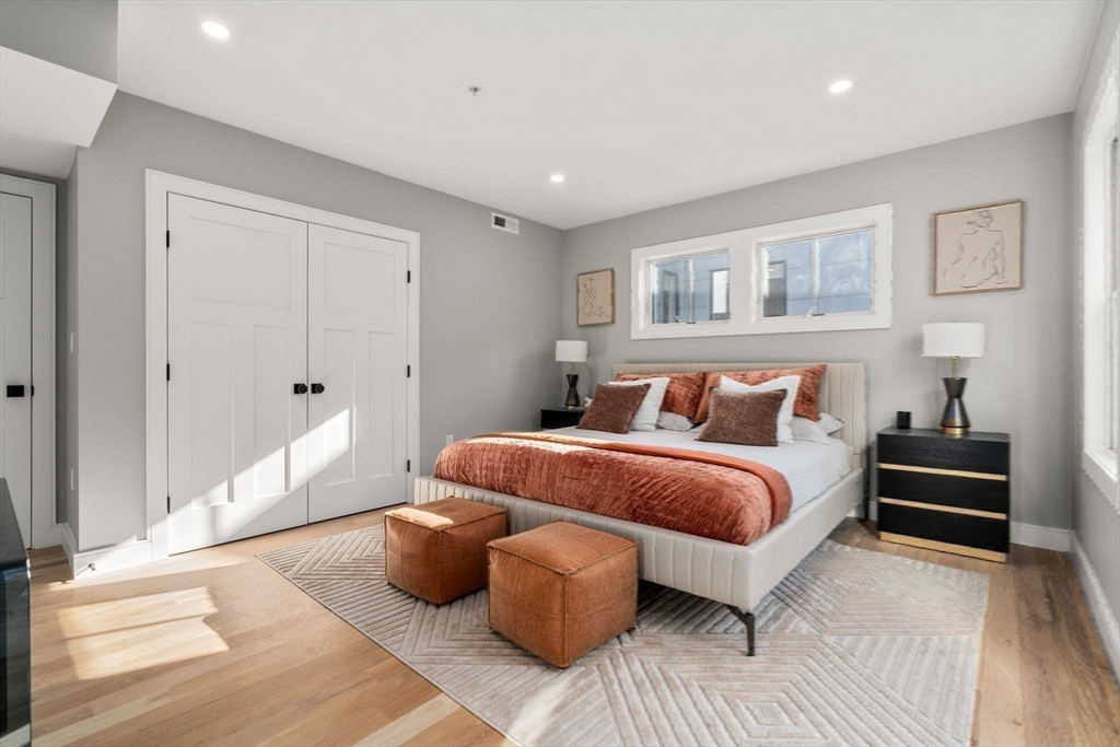 71 Greenough Street, Unit 711 Brookline, MA 02445 - Photo 16 of 33