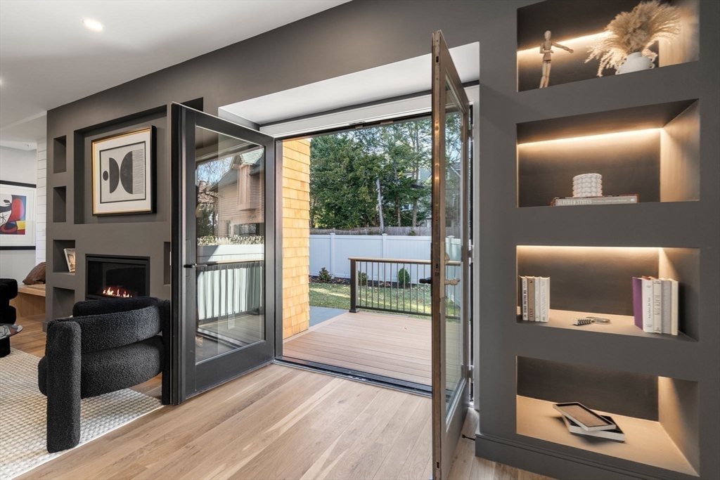 71 Greenough Street, Unit 711 Brookline, MA 02445 - Photo 5 of 33