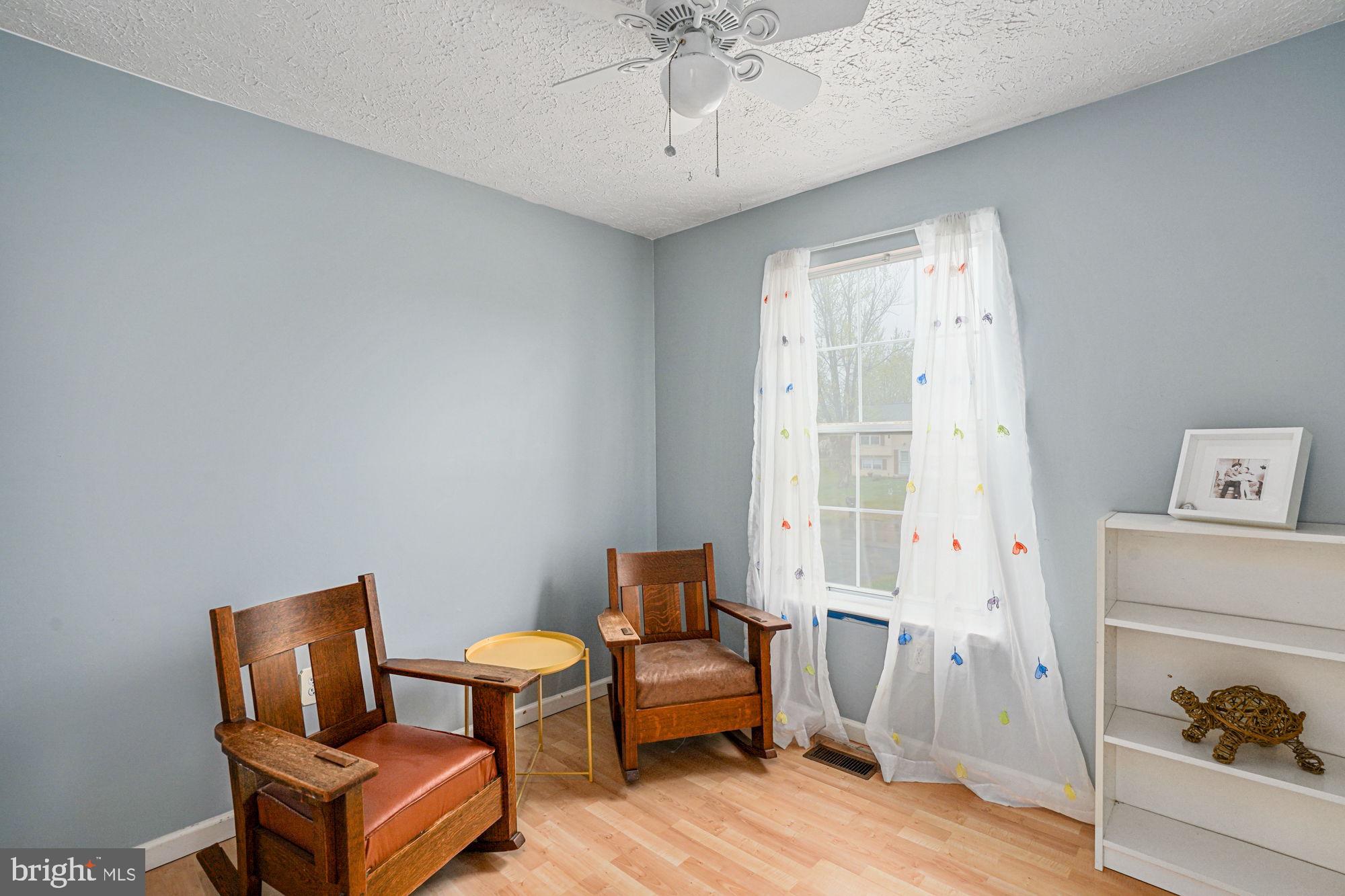 38 Buck Road Stafford, VA 22556 - Photo 22 of 39 a living room with furniture and a window