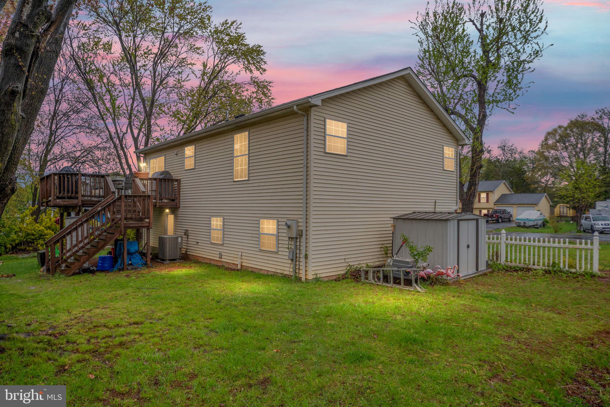 38 Buck Road Stafford, VA 22556 - Photo 4 of 39 a view of a house with backyard and a tree