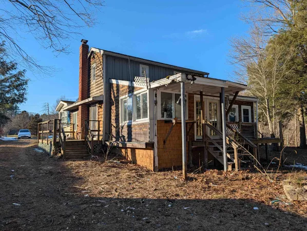 $230,000 | 10 Darren Drive, Raymond, NH 03077