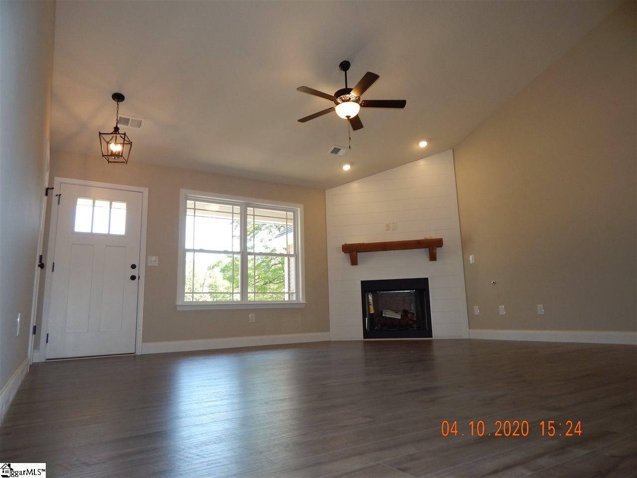 176 Coleman Road, Unit 2A Wellford, SC 29385 - Photo 2 of 33 Gallery Image 2