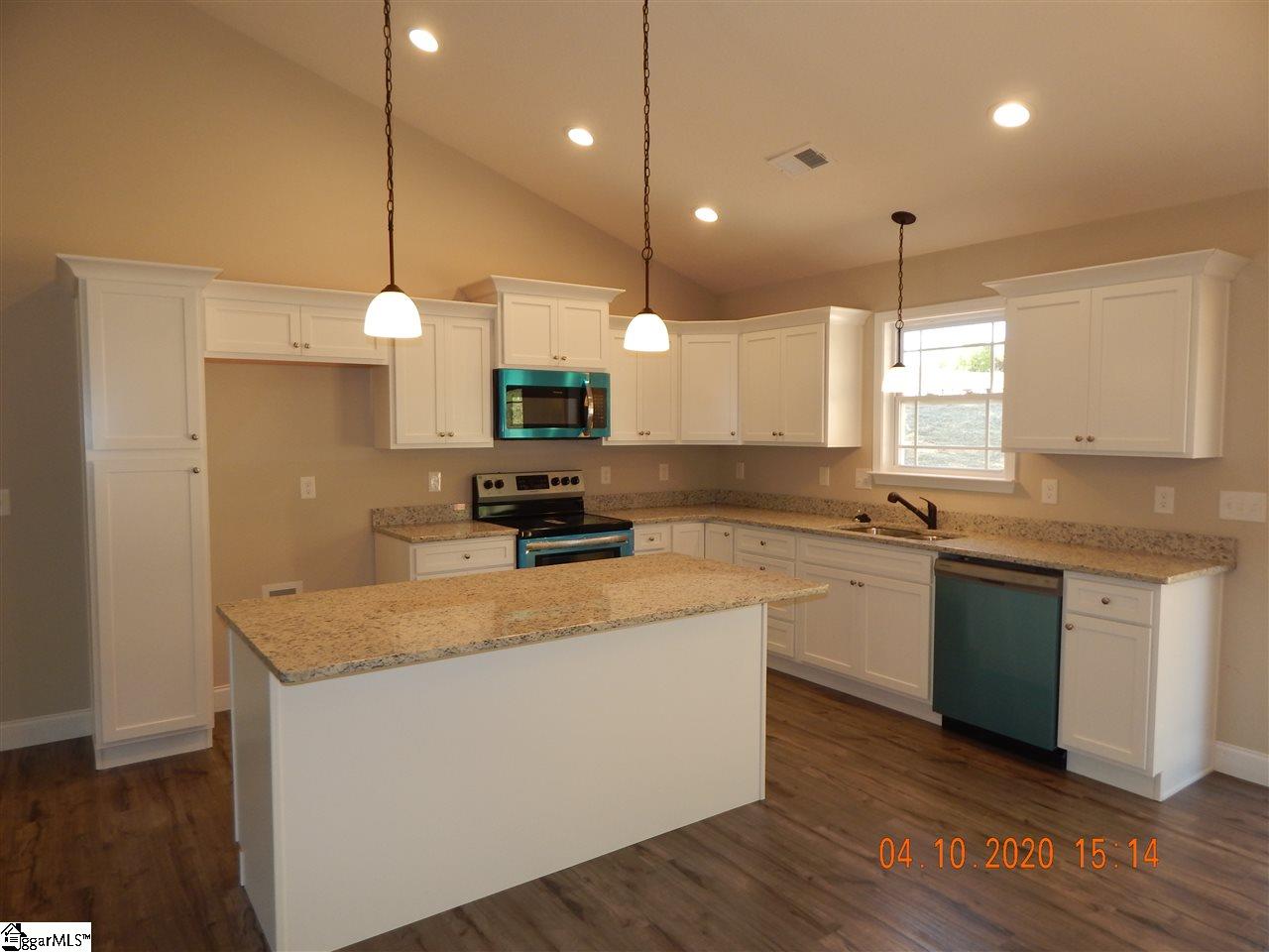 176 Coleman Road, Unit 2A Wellford, SC 29385 - Photo 4 of 33 Gallery Image 4