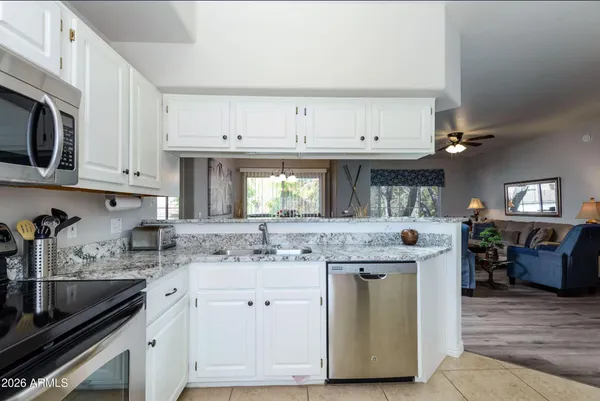 $289,900 | 600 West Grove Parkway, Unit 2214, Tempe, AZ 85283