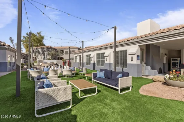 $289,900 | 600 West Grove Parkway, Unit 2214, Tempe, AZ 85283