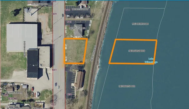 $69,900 | South Main Street, Oshkosh, WI 54902