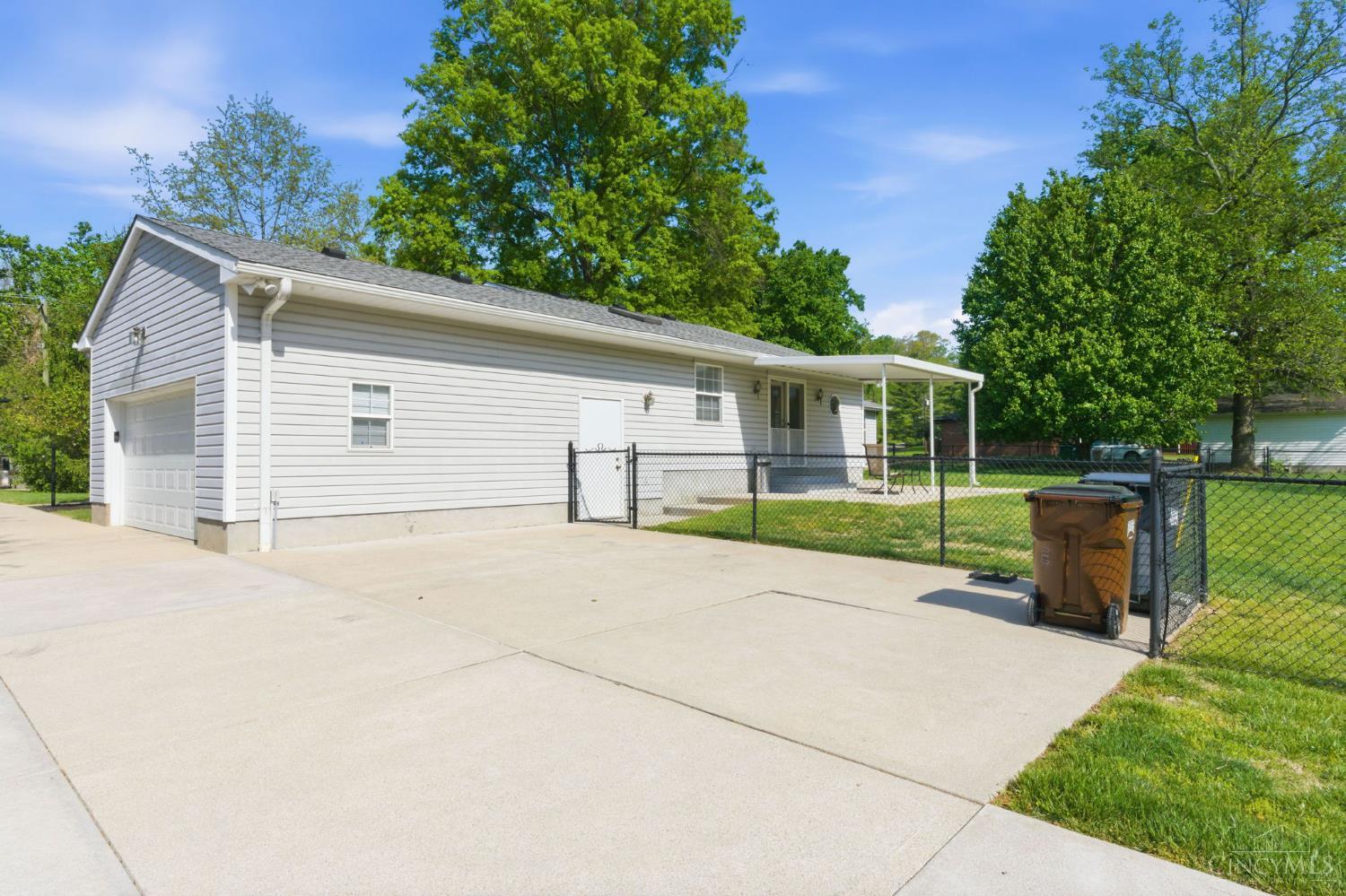 10692 Fallis Road Loveland, OH 45140 - Photo 4 of 40