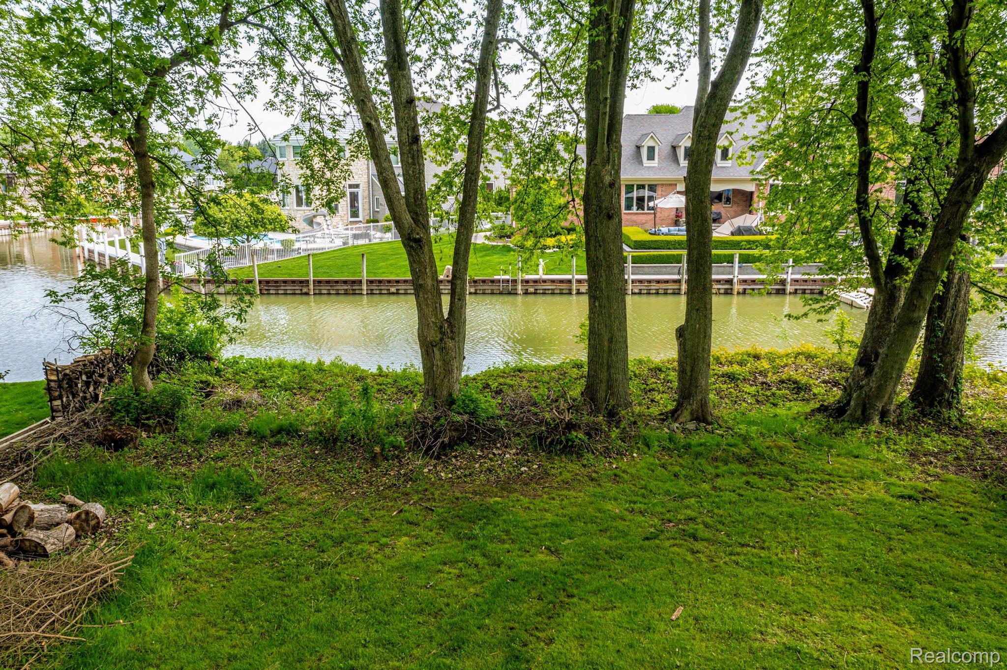 33811 Schneider Road New Baltimore, MI 48047 - Photo 22 of 33 Gallery Image 22