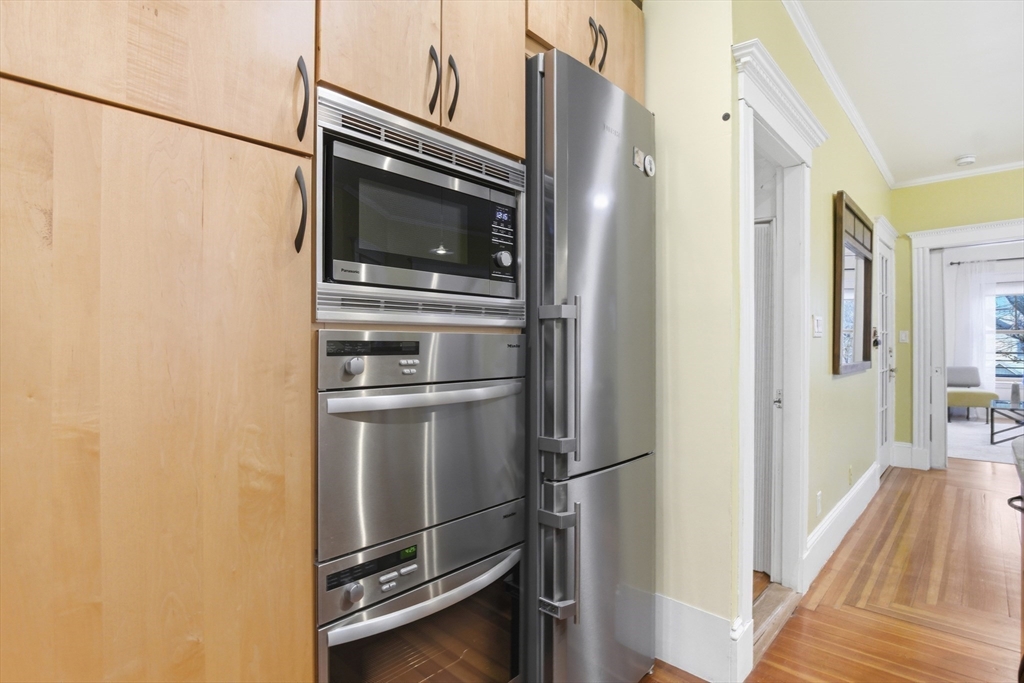 151 Magazine Street, Unit 2 Cambridge, MA 02139 - Photo 15 of 36