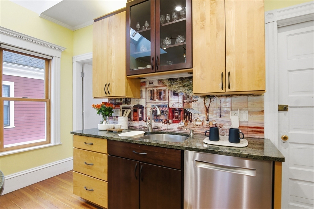 151 Magazine Street, Unit 2 Cambridge, MA 02139 - Photo 16 of 36