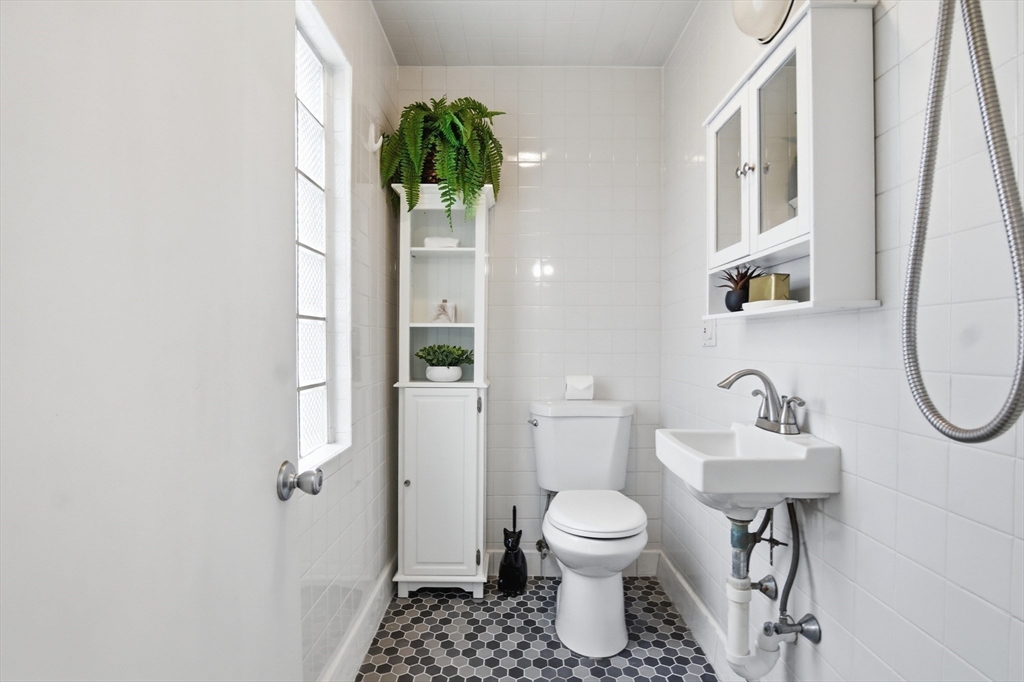 151 Magazine Street, Unit 2 Cambridge, MA 02139 - Photo 31 of 36