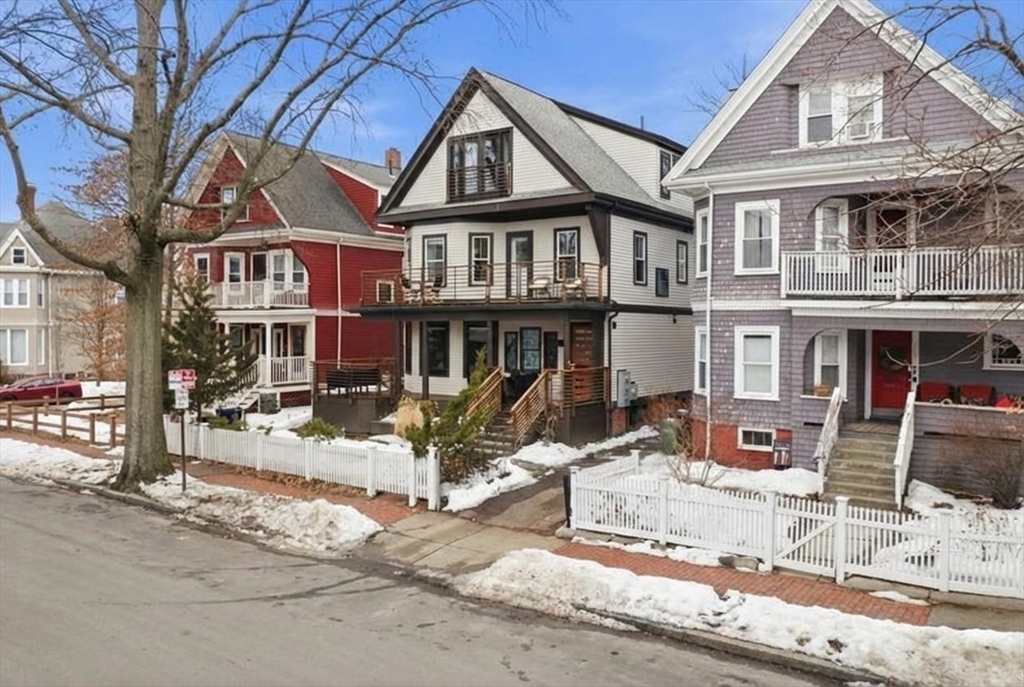 151 Magazine Street, Unit 2 Cambridge, MA 02139 - Photo 5 of 36