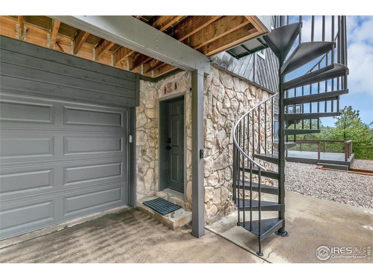 579 Primos Road Boulder, CO 80302 - Photo 31 of 38 Lower level front entry