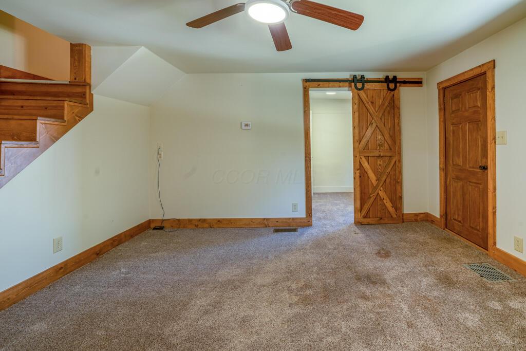 681 Downing Road Stockport, OH 43787 - Photo 28 of 36 Livingroom