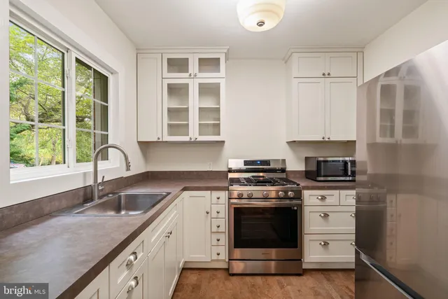 $300,000 | 3778 Gunston Road, Alexandria, VA 22302