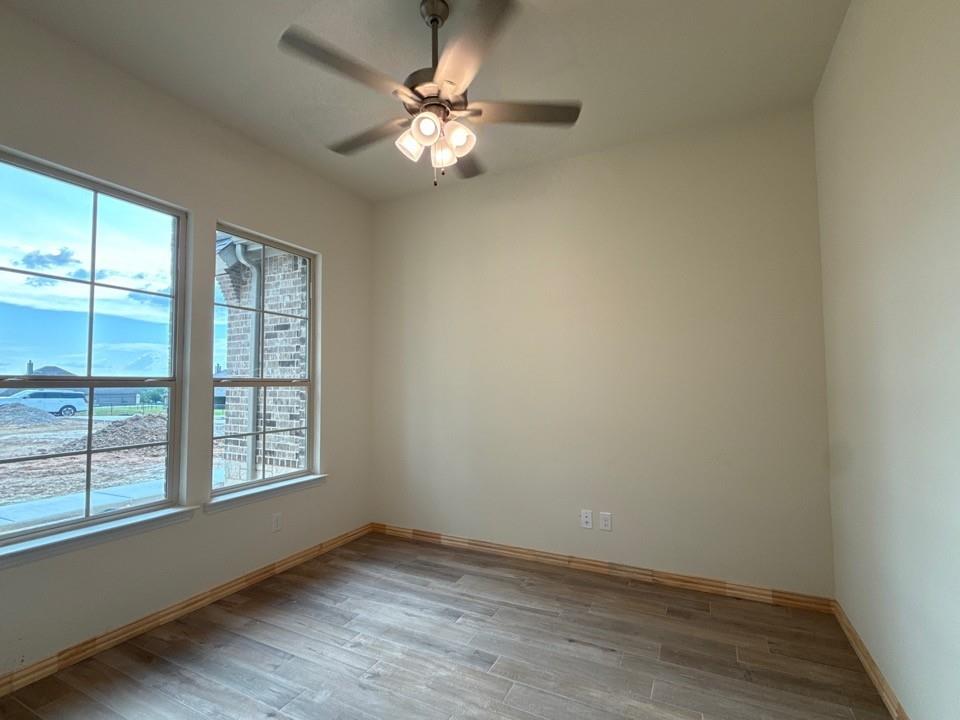 132 Oak Grv Way Springtown, TX 76082 - Photo 6 of 18