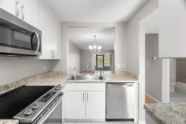 $1,995 | 1438 Millstream Lane, Unit 102, Dunedin, FL 34698