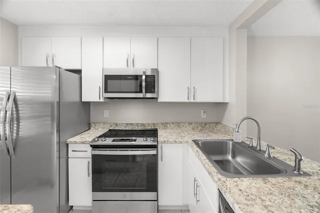 $1,995 | 1438 Millstream Lane, Unit 102, Dunedin, FL 34698