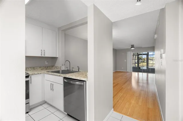 $1,995 | 1438 Millstream Lane, Unit 102, Dunedin, FL 34698