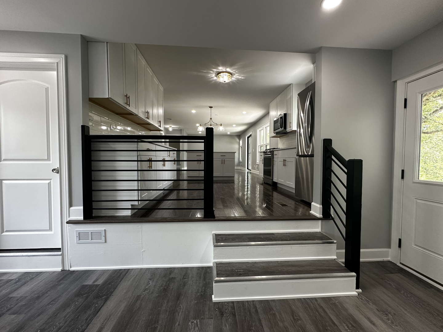 2212 North 2829th Road Marseilles, IL 61341 - Photo 8 of 44 a view of entryway