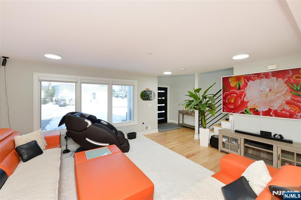 196 Graphic Boulevard Bergenfield, NJ 07621 - Photo 2 of 36