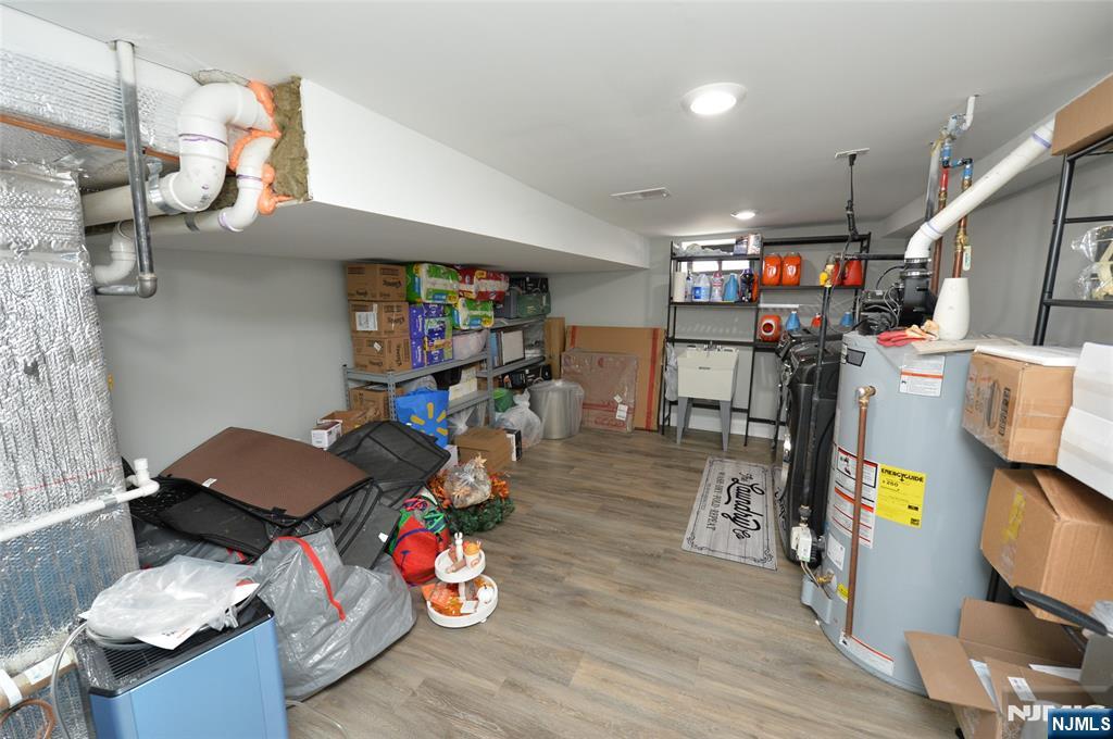 196 Graphic Boulevard Bergenfield, NJ 07621 - Photo 31 of 36