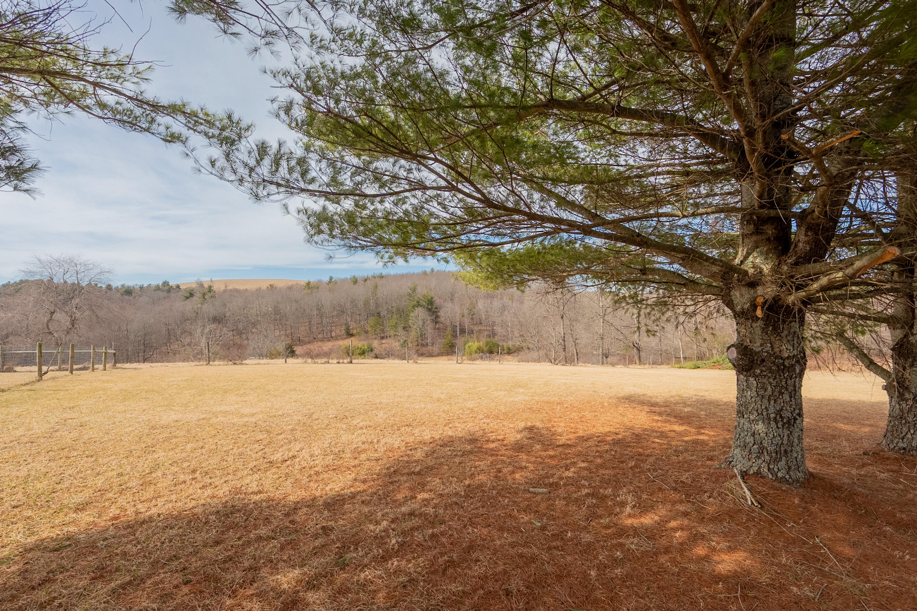 2448 Kyle Weeks Road Southwest Willis, VA 24380 - Photo 51 of 65 a view of an ocean