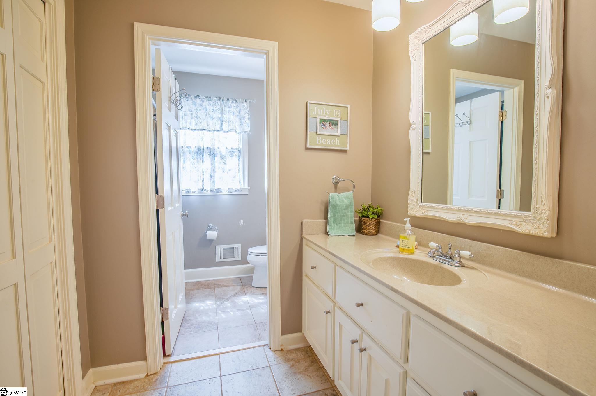 1220 Taylors Road Taylors, SC 29687 - Photo 18 of 34