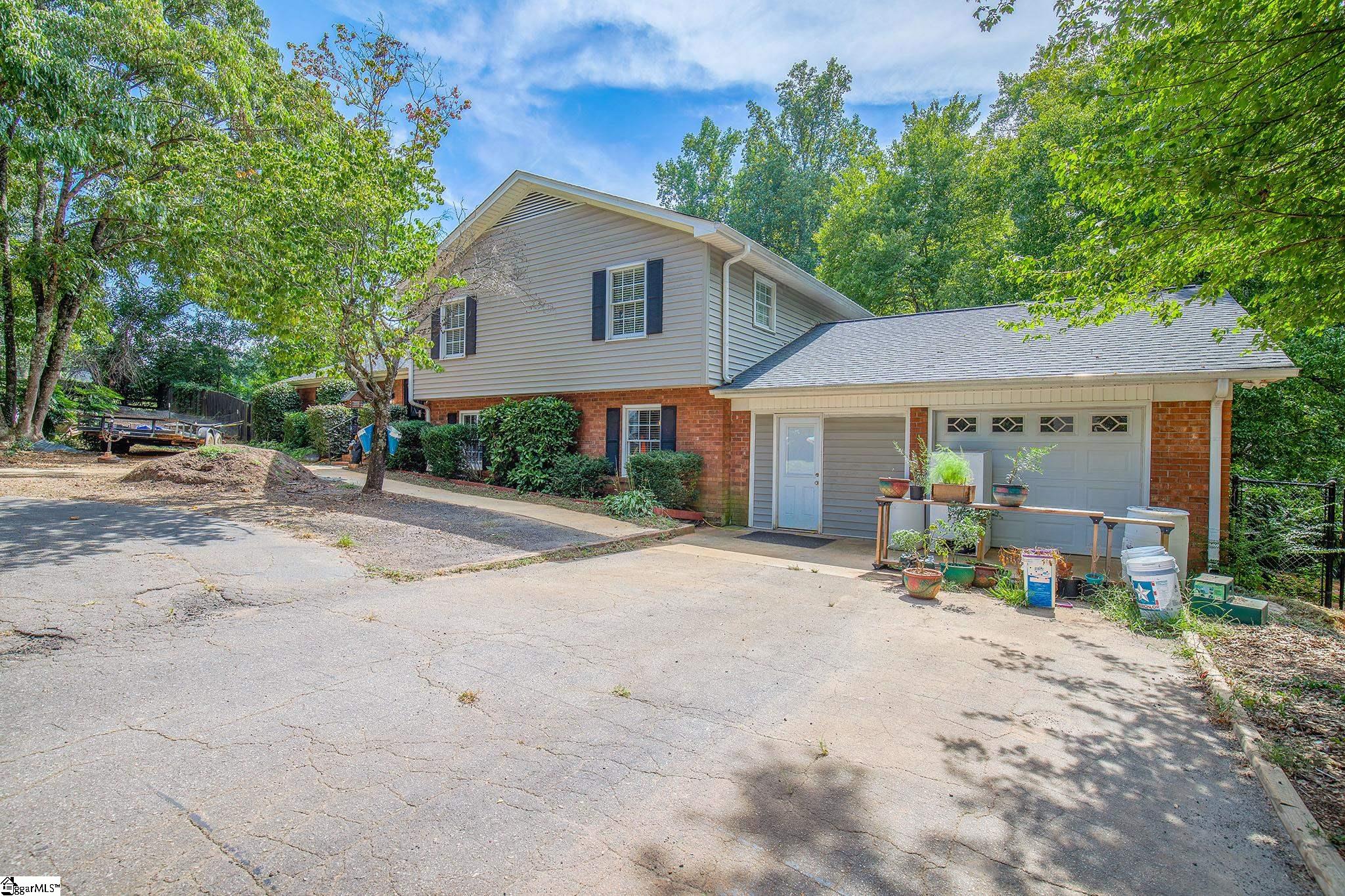 1220 Taylors Road Taylors, SC 29687 - Photo 2 of 34