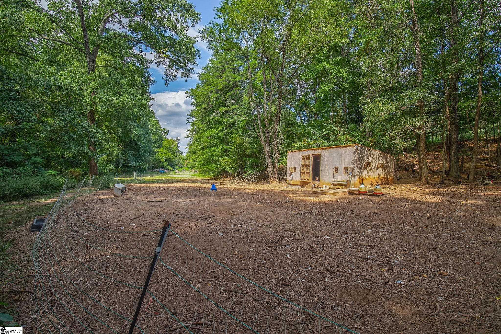 1220 Taylors Road Taylors, SC 29687 - Photo 31 of 34