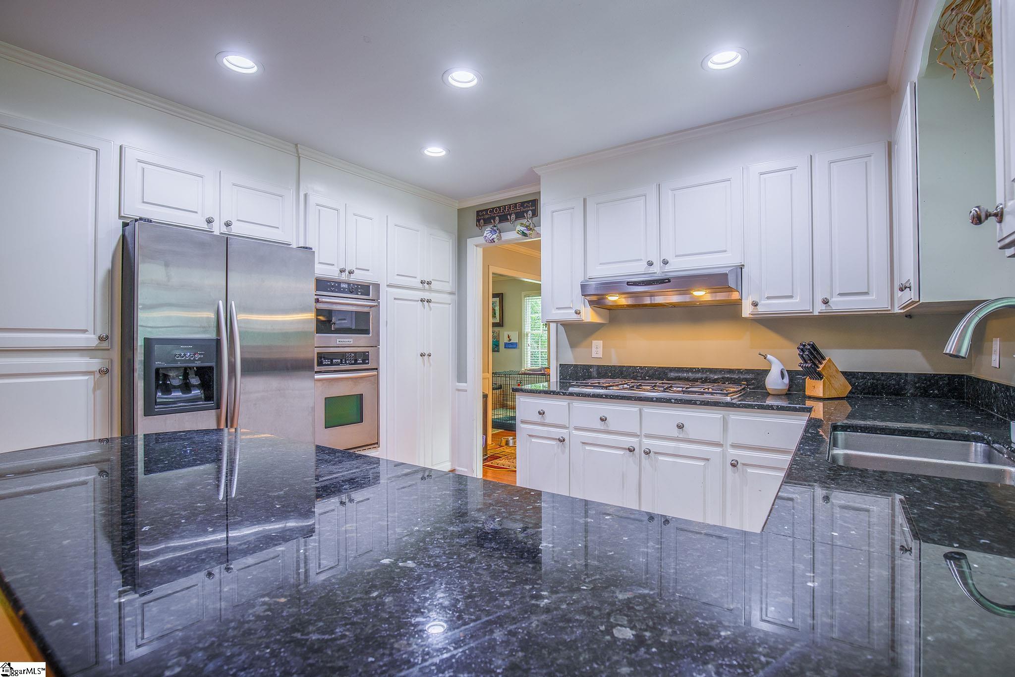 1220 Taylors Road Taylors, SC 29687 - Photo 8 of 34