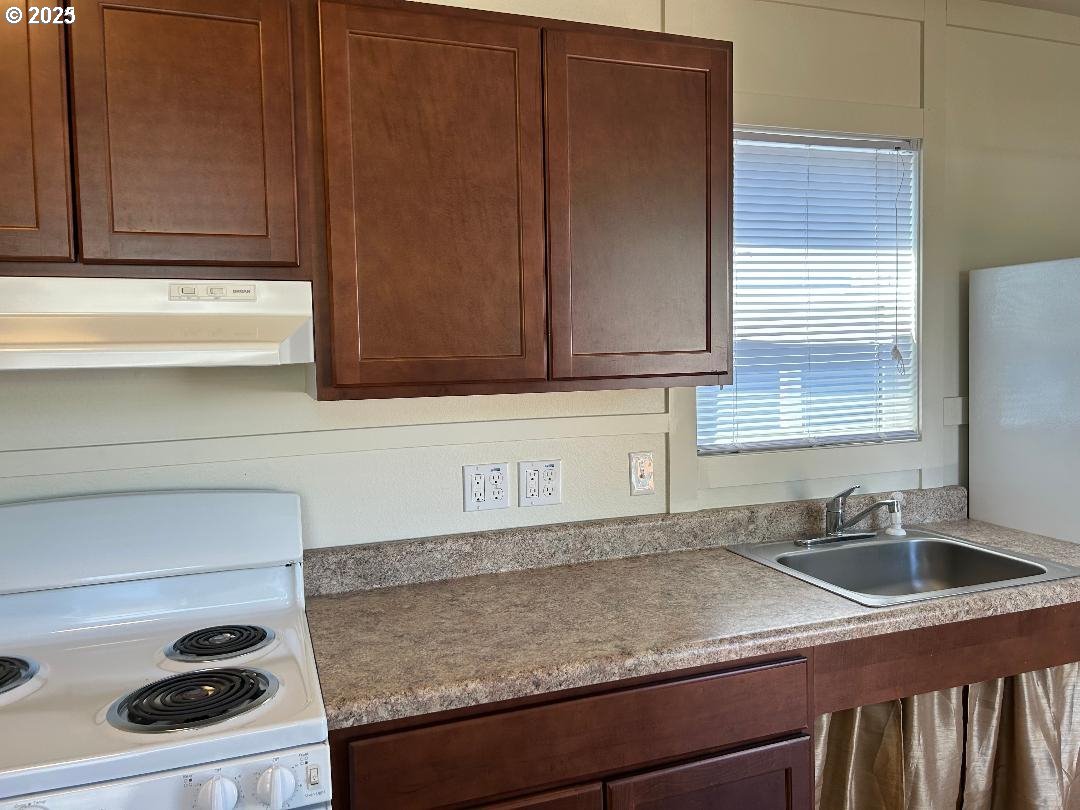 5000 Northeast Stephens Street, Unit 25 Roseburg, OR 97470 - Photo 4 of 6