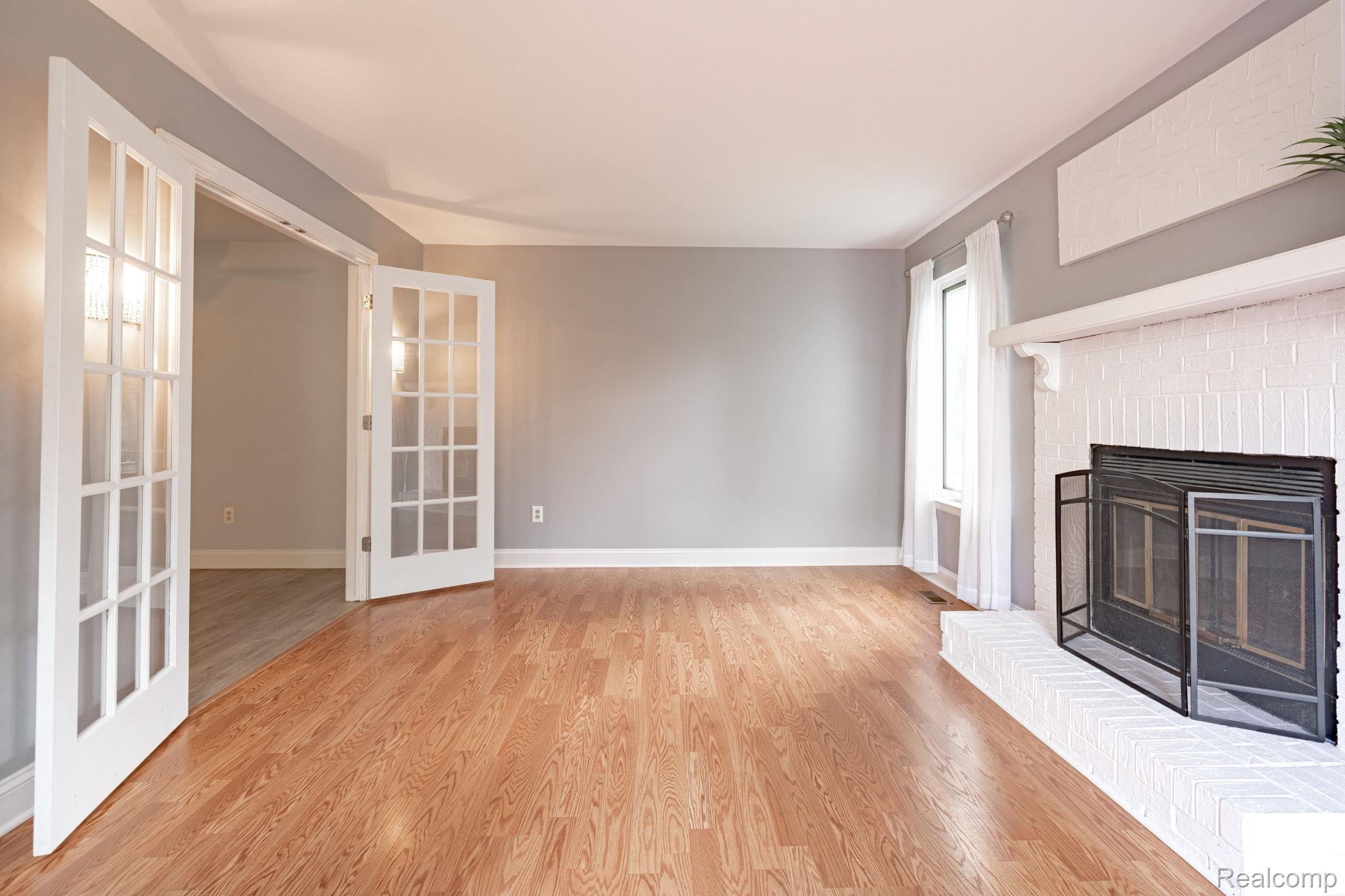 1642 Dancer Drive Rochester, MI 48307 - Photo 11 of 36 17-web-or-mls-interiors-8.jpg