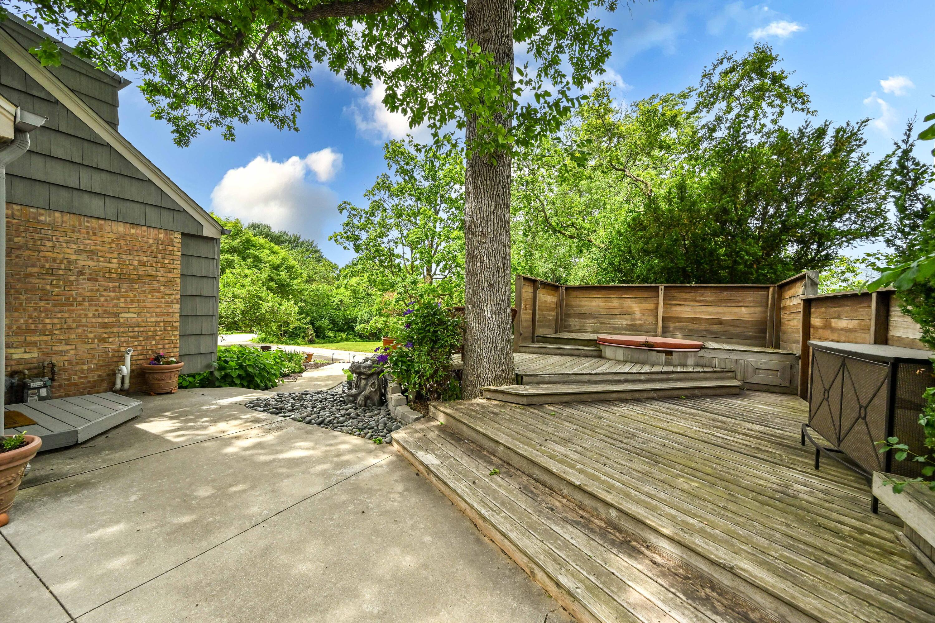 N68W13566 Ranch Road Menomonee Falls, WI 53051 - Photo 37 of 49 Deck