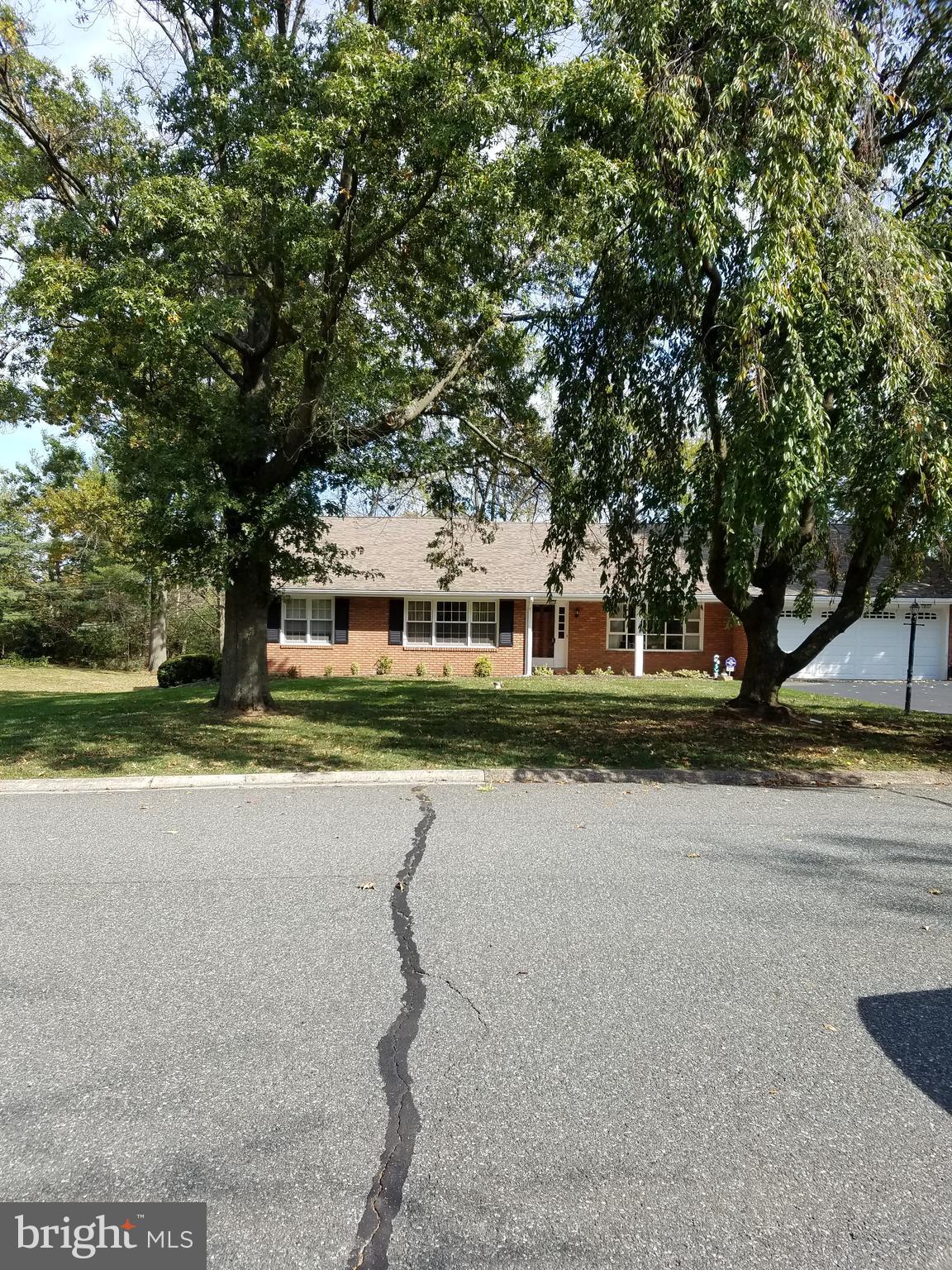 973 Kenny Road Pottstown, PA 19464 - Photo 2 of 27 Gallery Image 2
