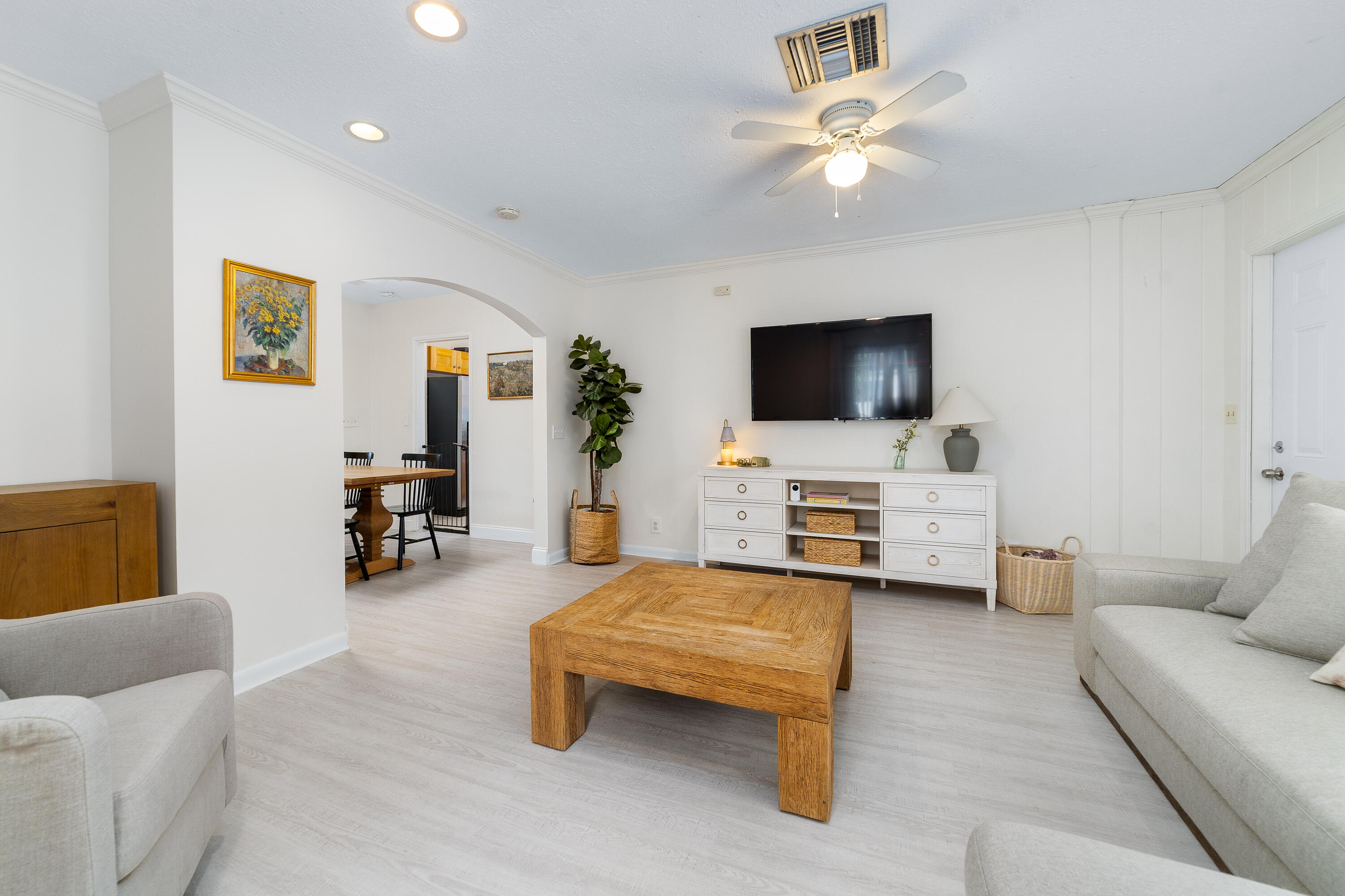 719 Valley Forge Road West Palm Beach, FL 33405 - Photo 7 of 29 _DSC0124