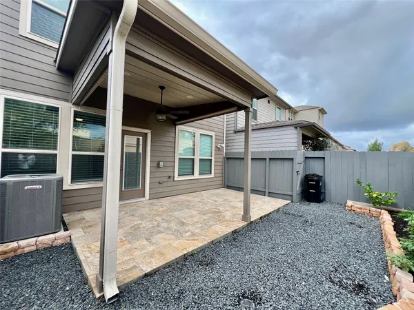 $2,800 | 10916 Cannes Memorial Drive, Houston, TX 77043