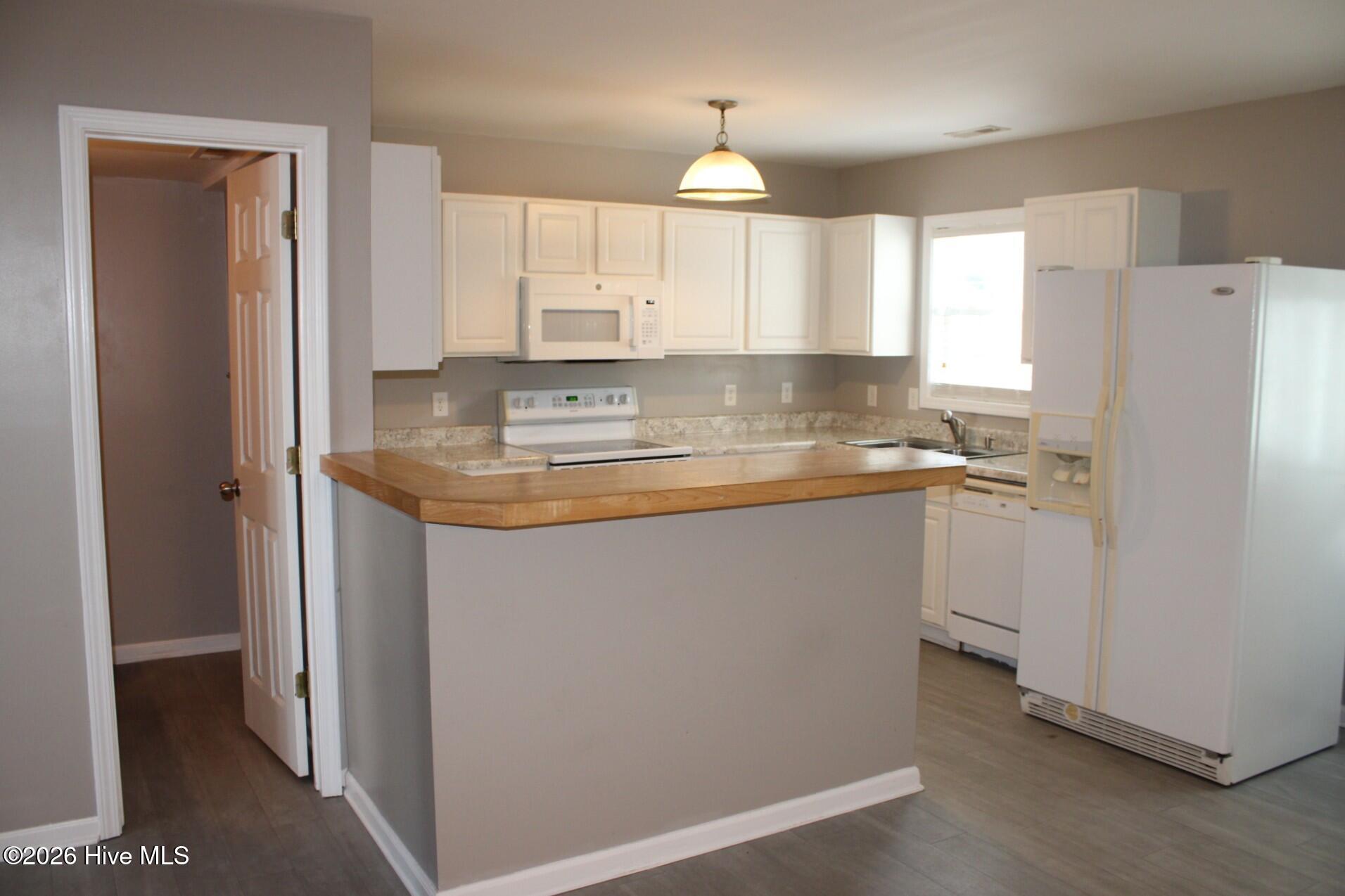 110 Apache Trail Havelock, NC 28532 - Photo 8 of 28 IMG_6843