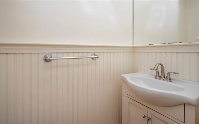 $2,650 | 20 Indian Avenue, Unit 22, Portsmouth, RI 02871