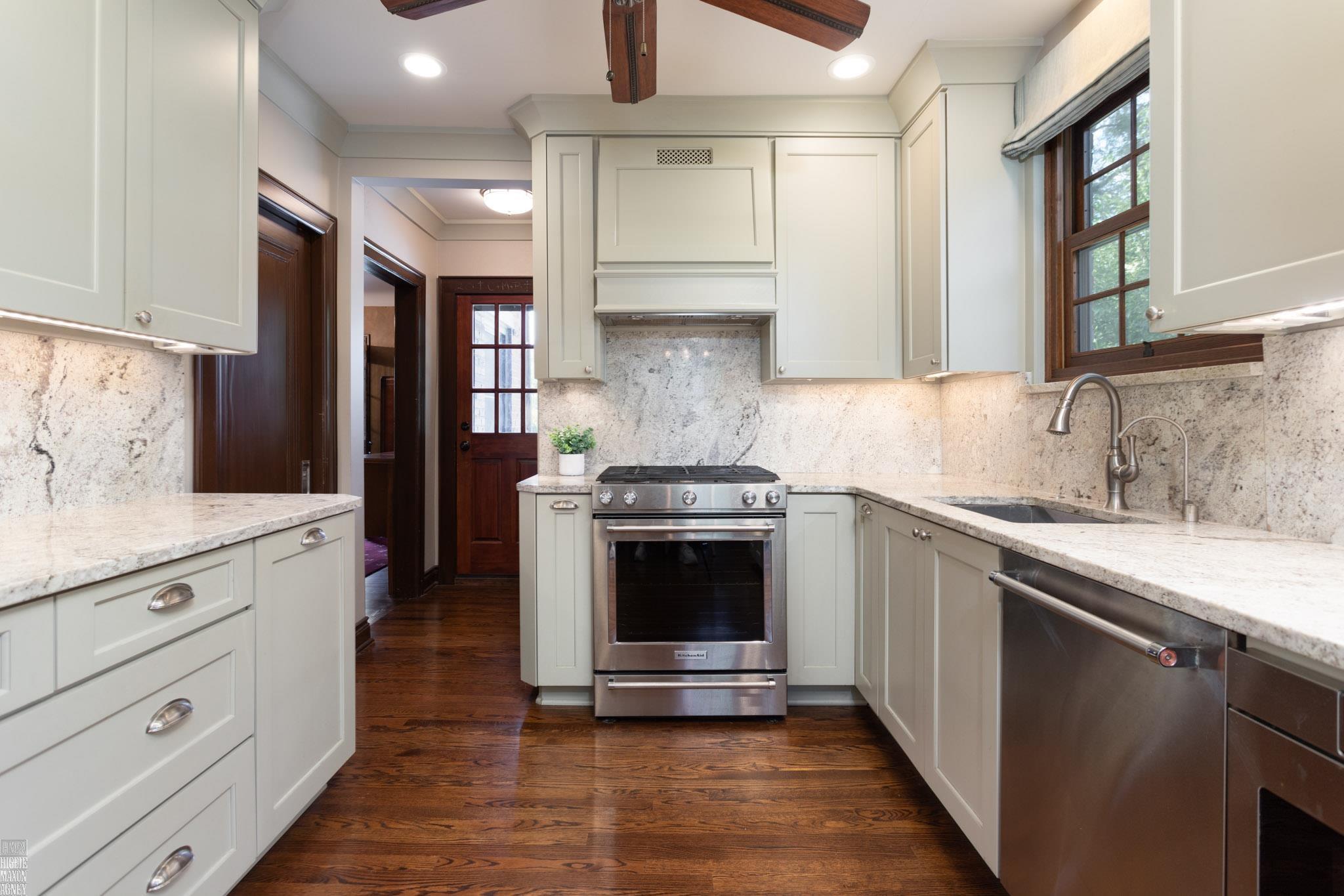 859 Westchester Road Grosse Pointe Park, MI 48230 - Photo 11 of 48