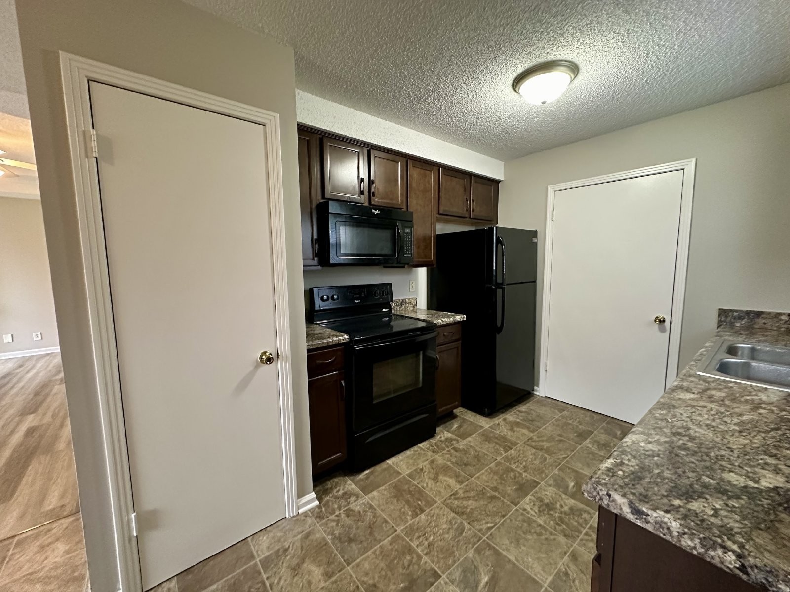 913 Poppy Drive Clarksville, TN 37042 - Photo 4 of 12