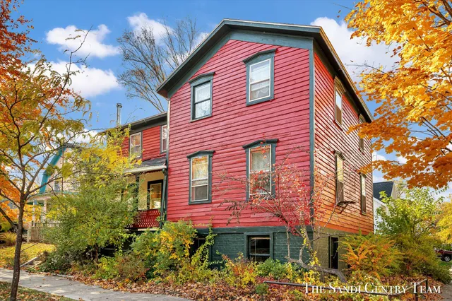 $349,900 | 201 South 4th Street, Grand Haven, MI 49417